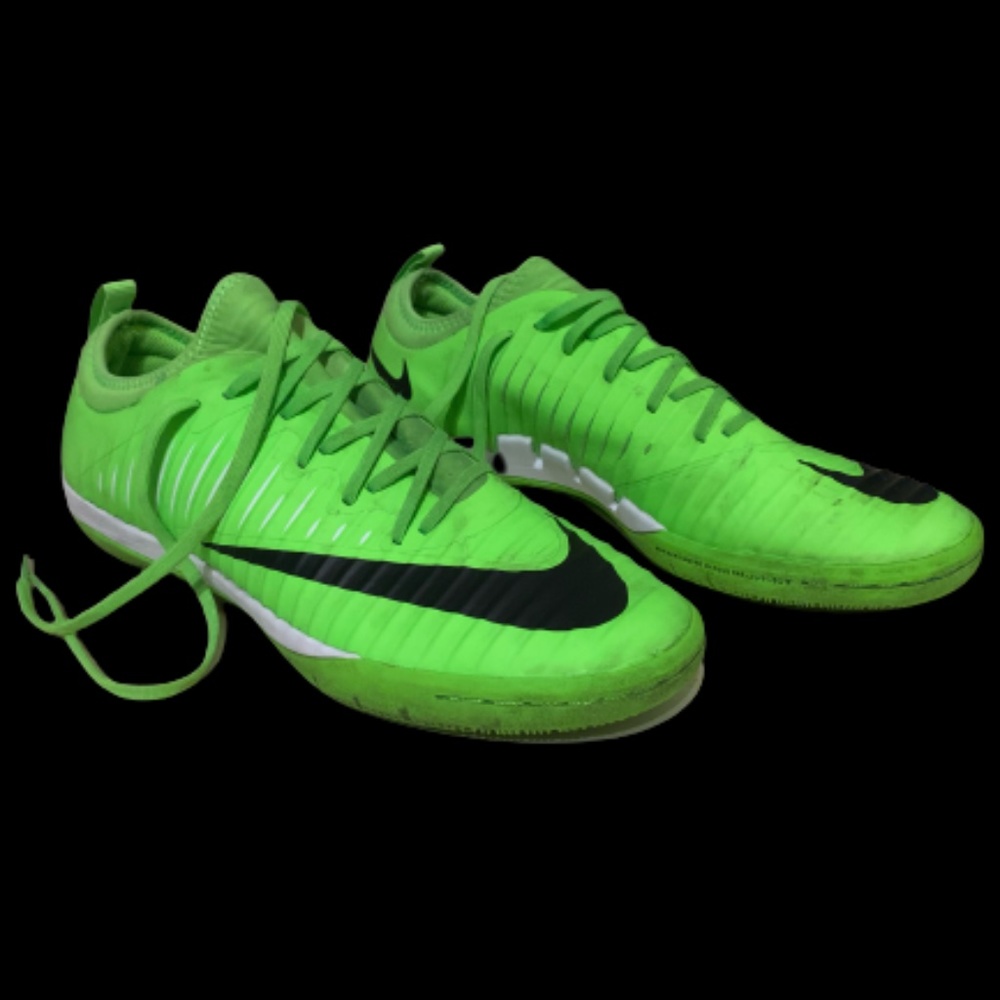Nike Mercurialx Cleats for Indoor Soccer / Futbol Lime Green Shoes Size 8
